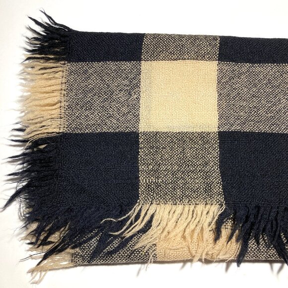 Large Square 100% Wool Buffalo Check Scarf - Picture 7 of 8